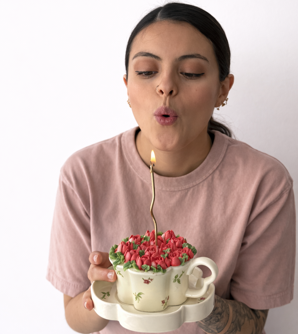 Taza en ceramica con torta  Regalos Bogotá , Pasteleria personalizada 