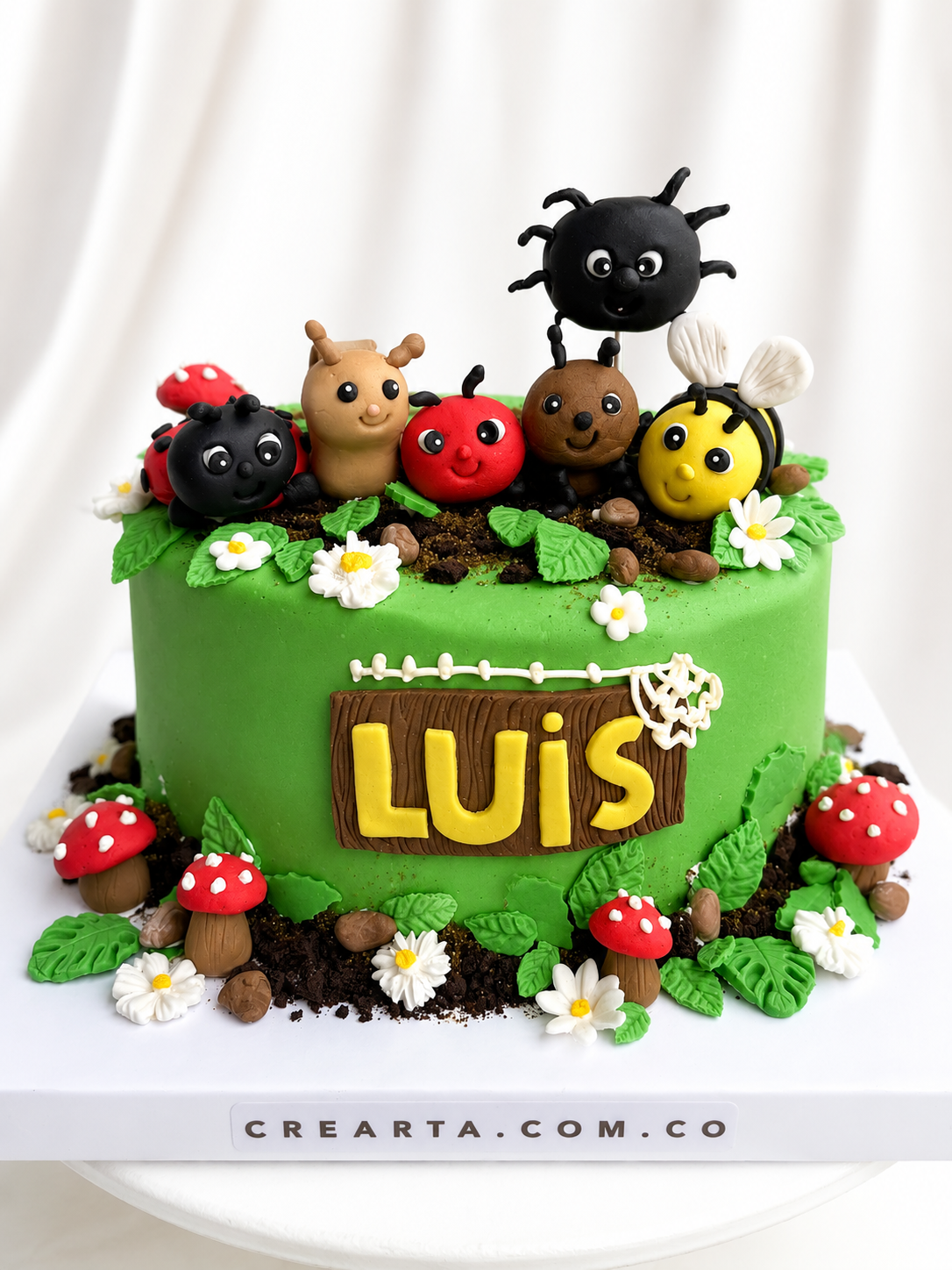 Torta Bichos en Fondant