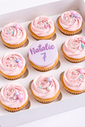 Cupcakes feliz cumpleaños rosados
