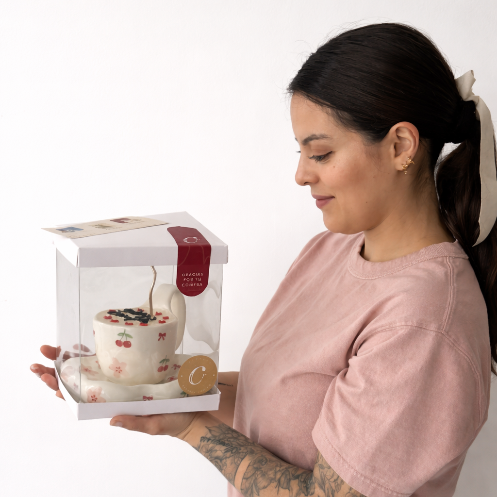 Taza en ceramica con torta  Regalos Bogotá , Pasteleria personalizada 