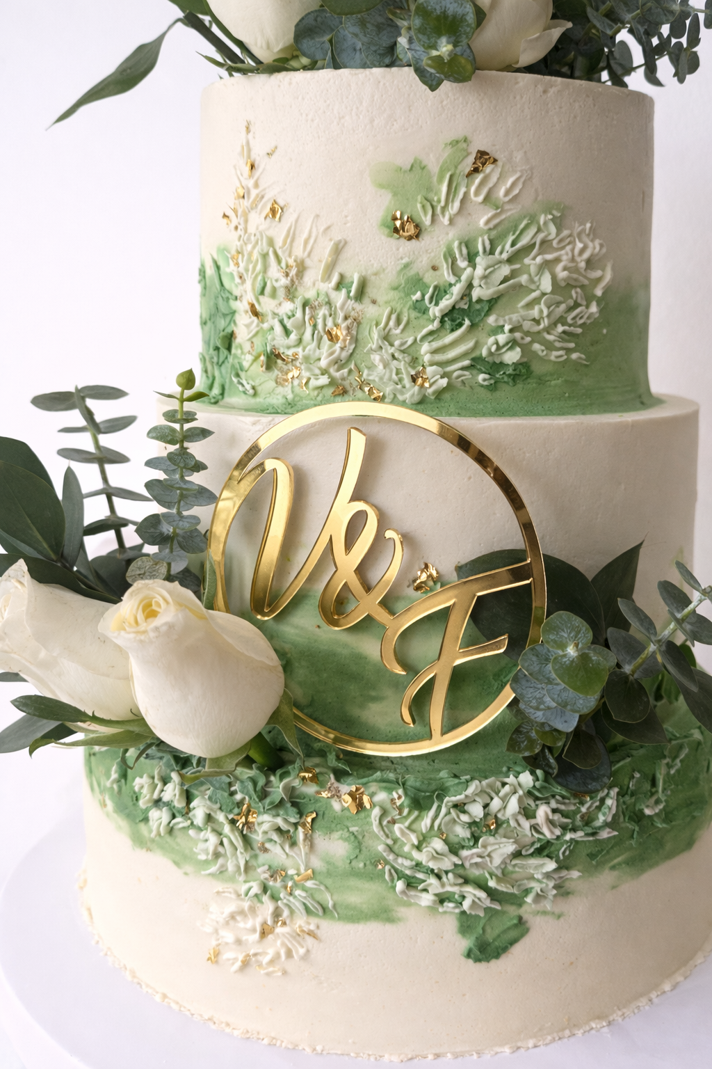 Torta Verde con flores 3 pisos 