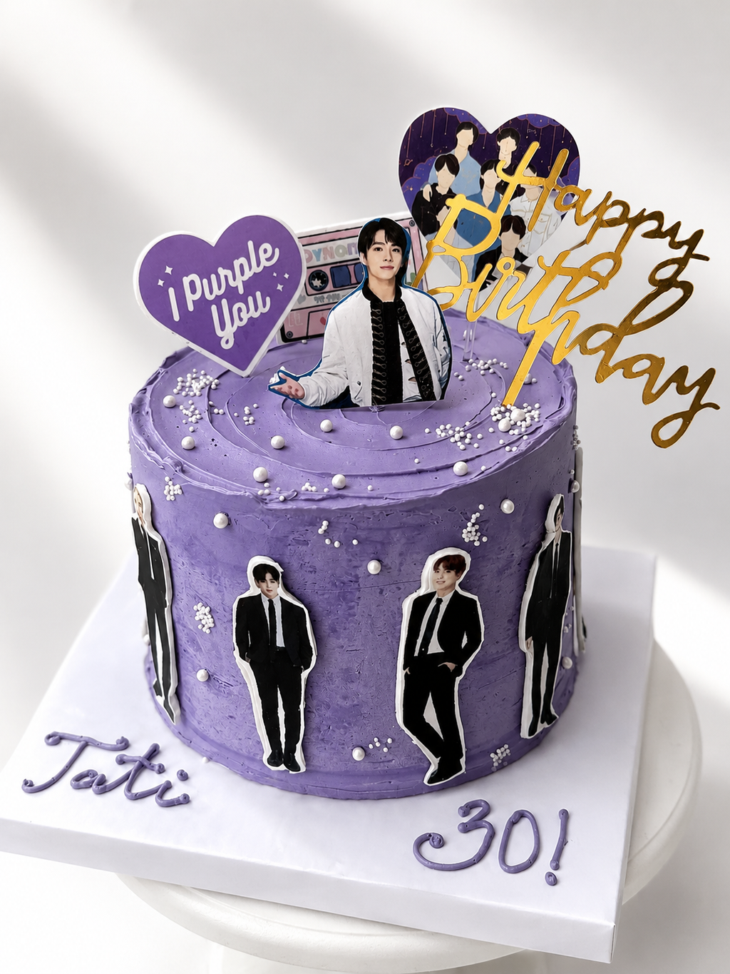 Torta BTS en Bogotá