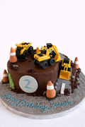 Torta construcción en crema de chocolate 