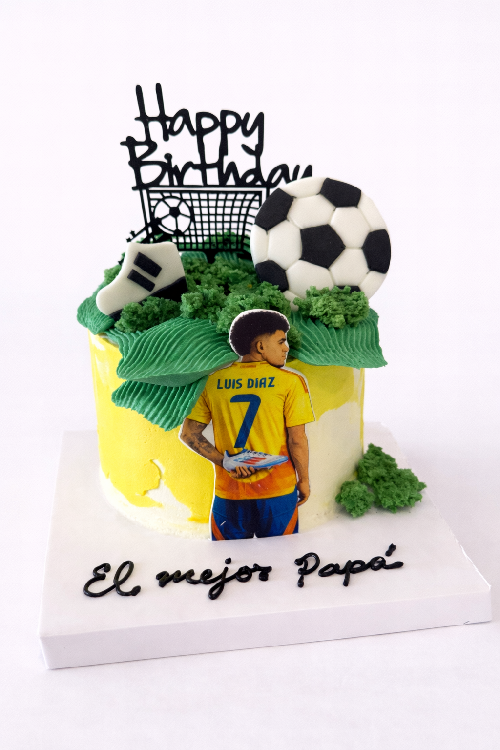 Torta futbol en crema Luis Diaz Bogotá