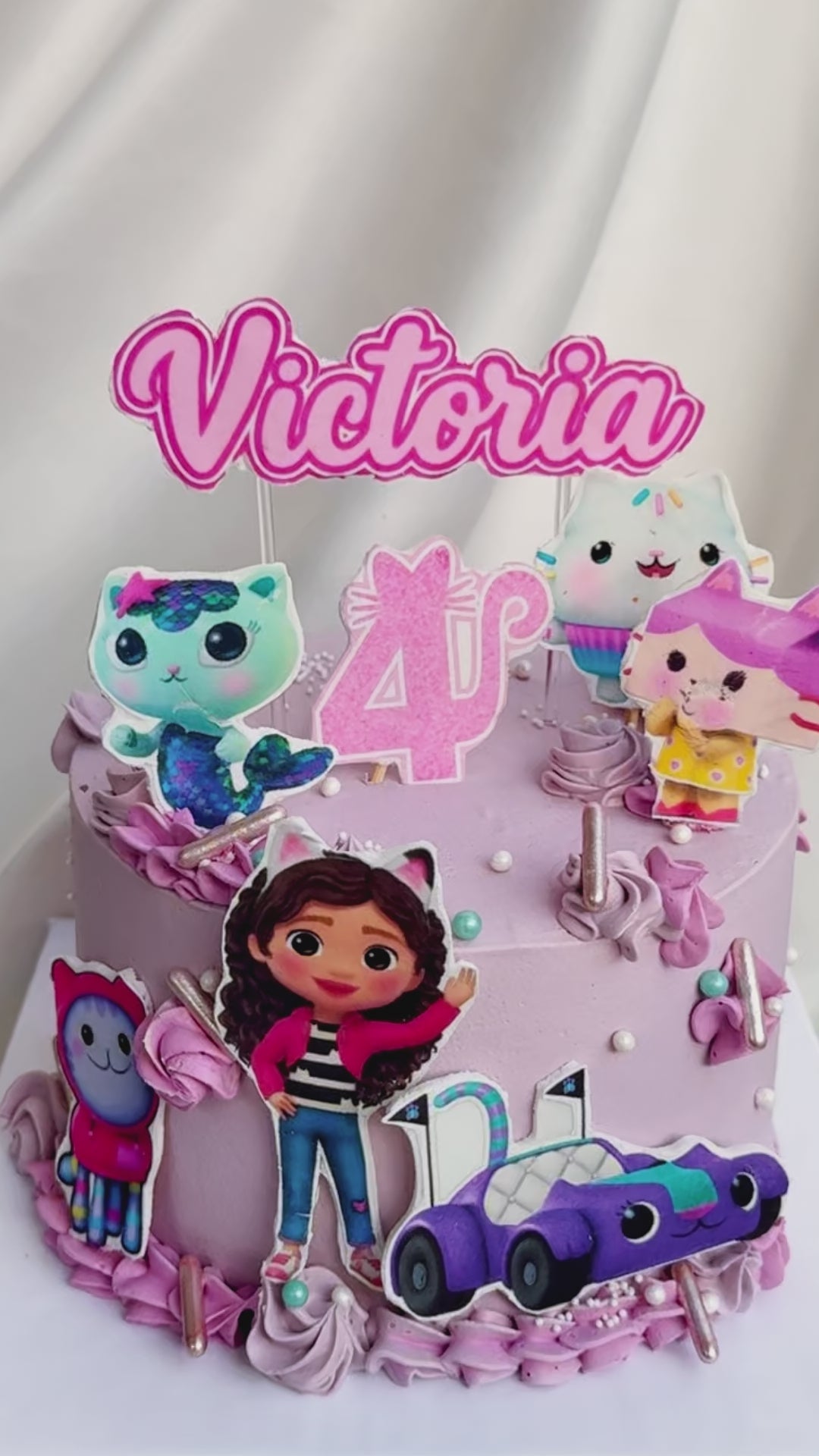 Torta temática La Casa de Gaby en Bogotá