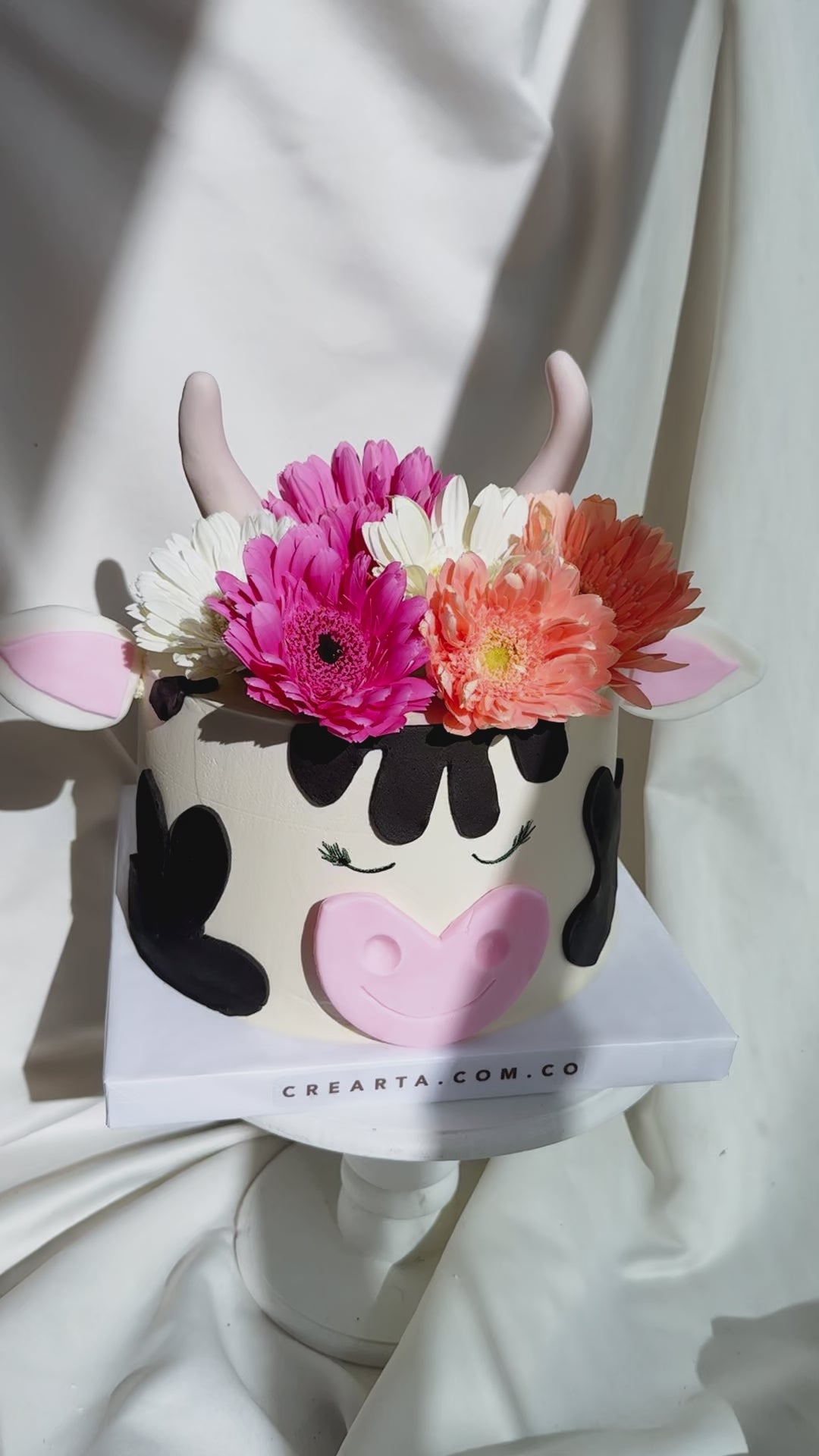 Torta Vaca con flores Bogotá